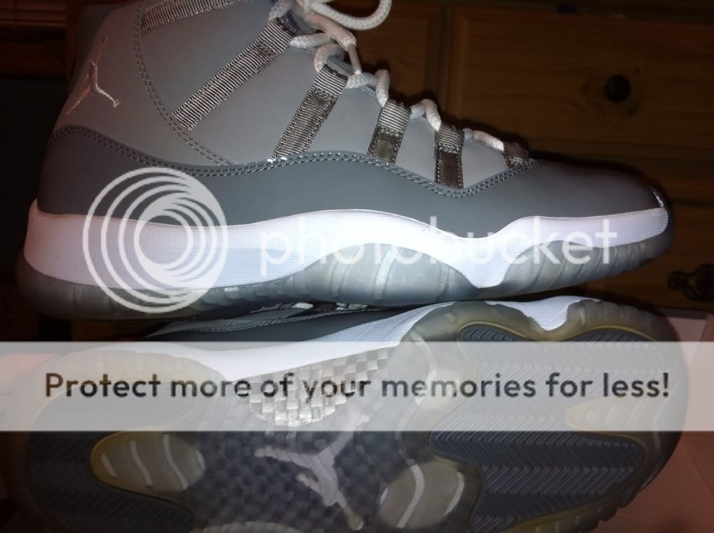 bottom of cool grey 11
